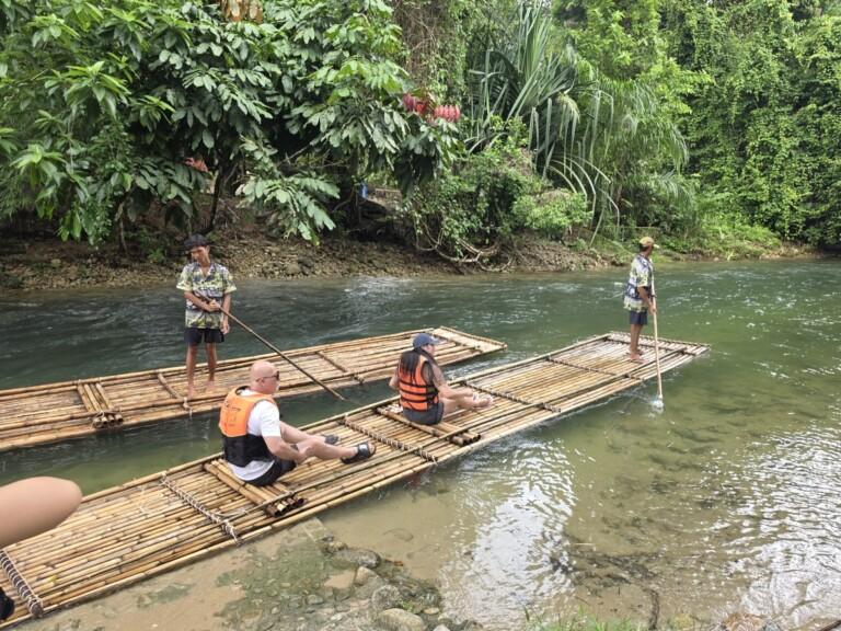 <span class="notranslate" translate="no">Bamboo Rafting · Komols</span> (대나무 래프팅 · 코몰스)