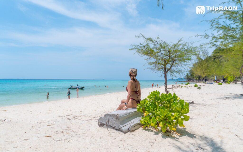Bamboo Island white sand beach, Phi Phi
